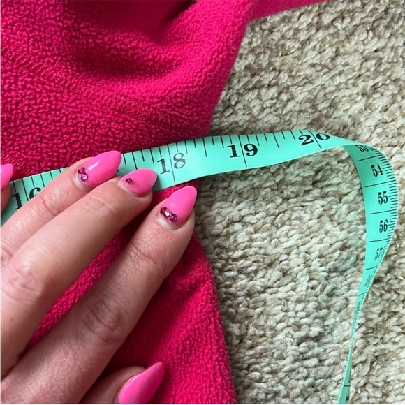 Used Lululemon Magenta Hot Pink Fleece Pullover Hoodie Sweatshirt size 8 - Picture 8 of 9